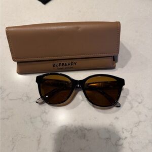 Women’s Burberry Sunglasses